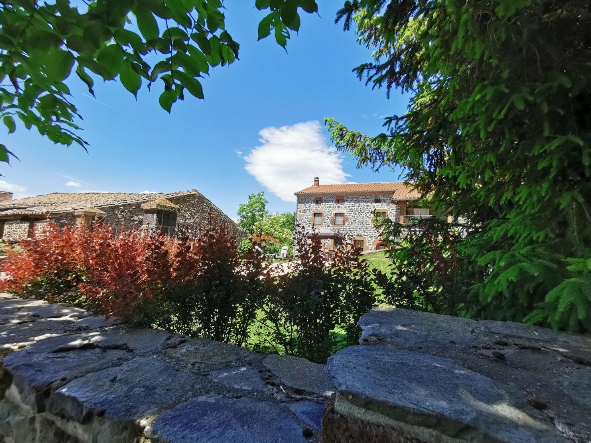 Le Clos Des Pierres Rouges Saint-Privat-dʼAllier エクステリア 写真