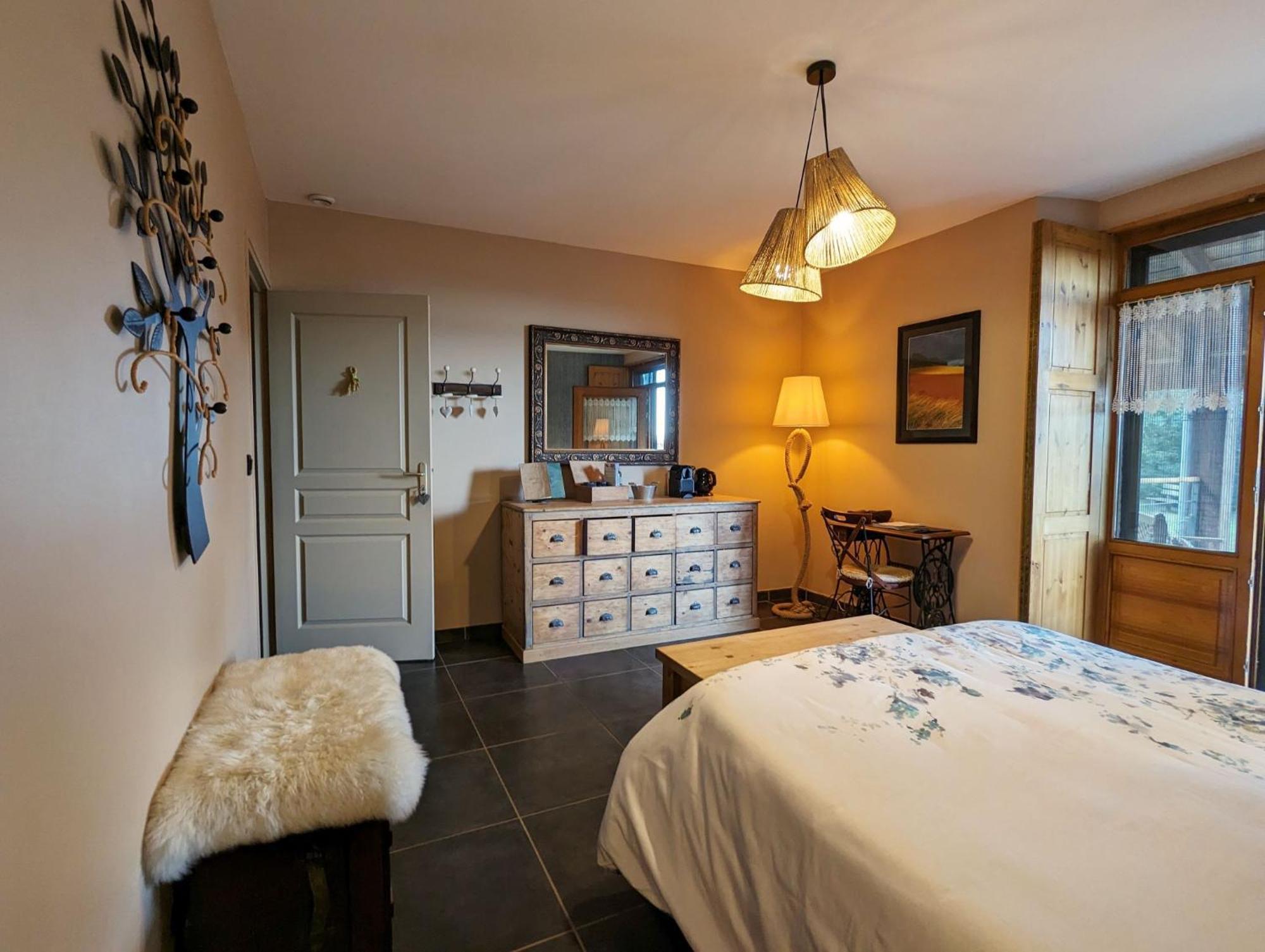 Le Clos Des Pierres Rouges Saint-Privat-dʼAllier エクステリア 写真