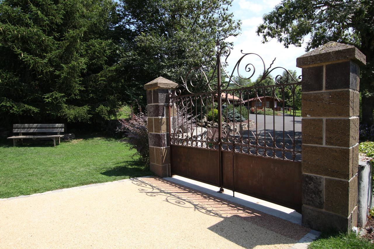 Le Clos Des Pierres Rouges Saint-Privat-dʼAllier エクステリア 写真